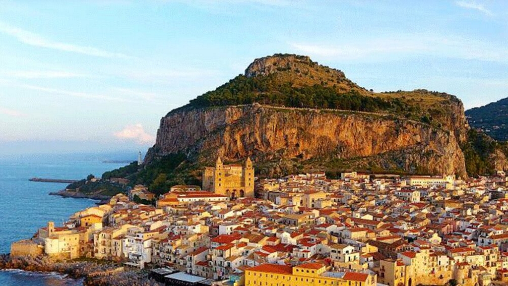 Cefalù vista aerea